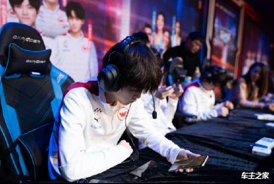 明天的首发阵容： Flandre 和 LGD Gaming 上单 Sasi 进行 Solo 并返回 ARAM Solo