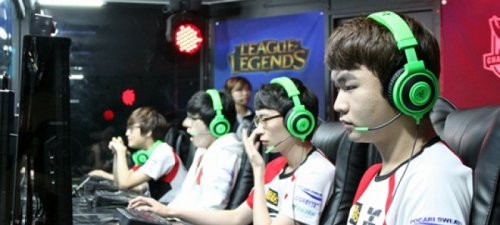 aurora 晋级季后赛， FURIA Esports 离开 PGL 布加勒斯特 2025