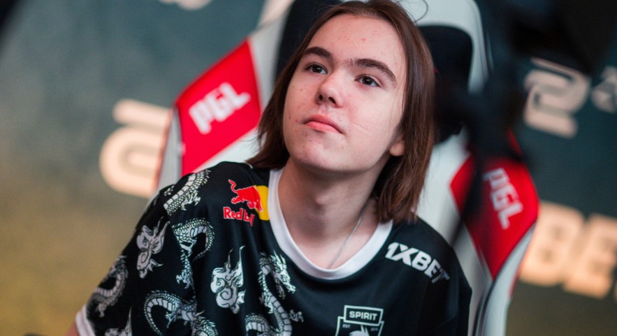 哪里是 Jiwoo 在奔跑！ Chovy + Kiin 疯狂攻击 GIDEON 以抢夺Baron， Generation Gaming 领先